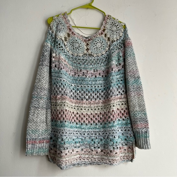 Free People Ring Of Roses Crochet Sweater size Large - Picture 11 of 13